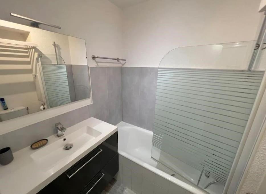 Appartement Port De Hyeres 4 Personnes Dış mekan fotoğraf