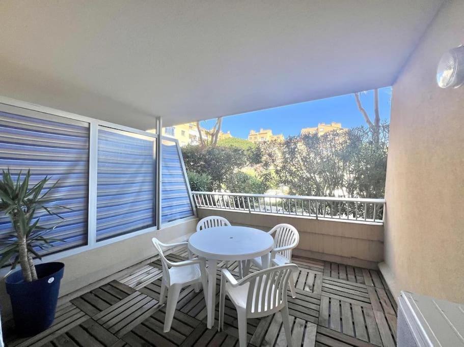 Appartement Port De Hyeres 4 Personnes Dış mekan fotoğraf